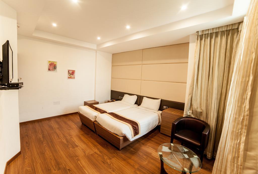 צ'נאי Brownstar Boutique Hotel מראה חיצוני תמונה