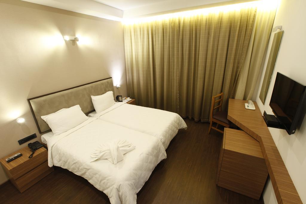 צ'נאי Brownstar Boutique Hotel מראה חיצוני תמונה