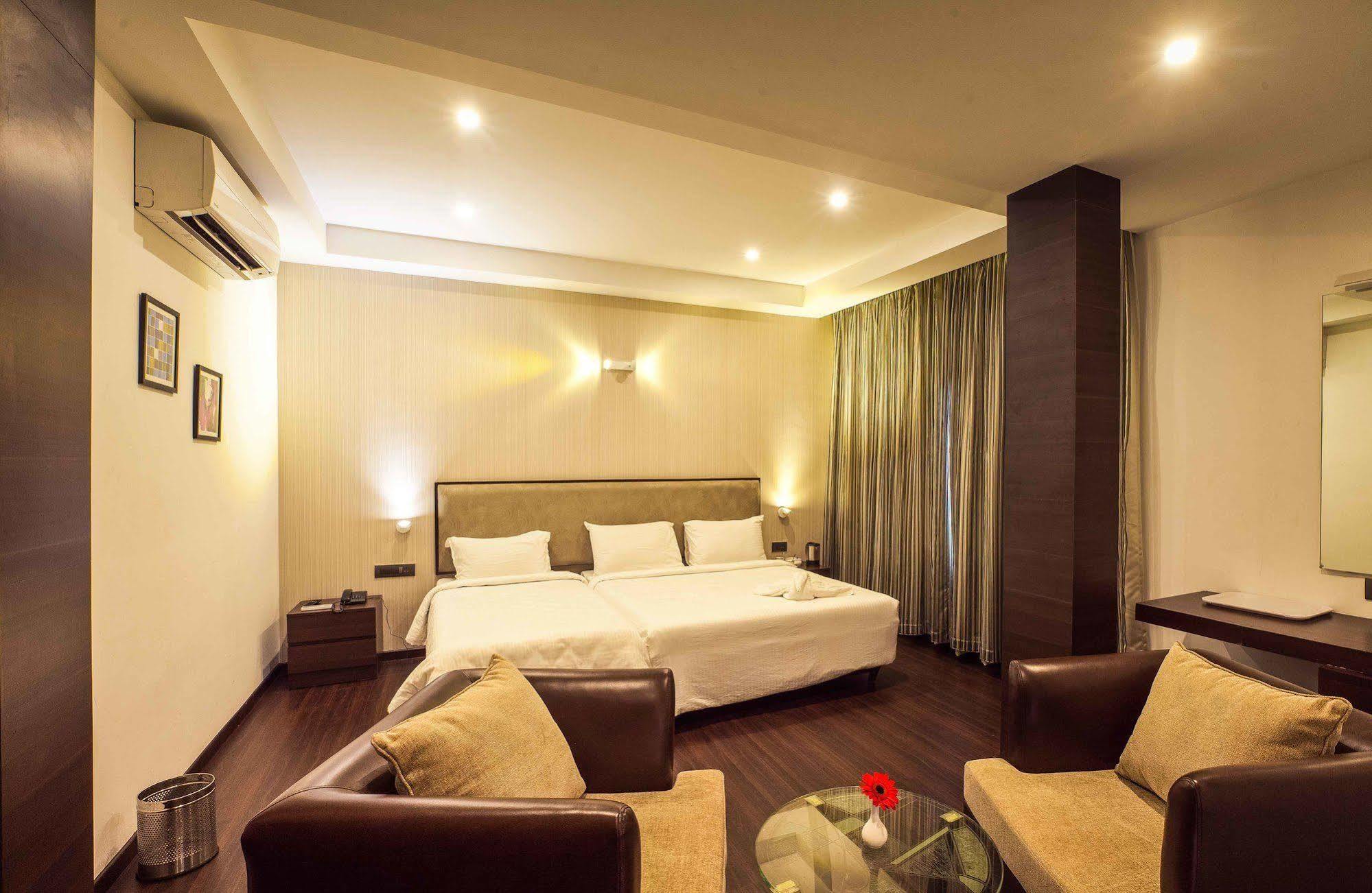 צ'נאי Brownstar Boutique Hotel מראה חיצוני תמונה